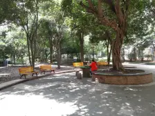 空港奇火锅旁 去年业主才翻新装修的 保持好