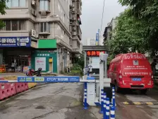 理工家属楼,停车方便,正规两房。看房方便