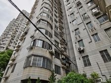 内环内,大四房,双梯队,单价低,60万精装修四年