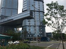领峰国际11号线光明路地铁站800米近易买得商圈配套全