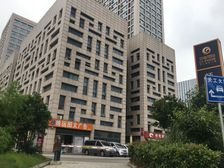 出行方便,过度期,地铁或公交出行的上班族,着重考虑