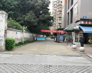 空港小院花语2室1厅西