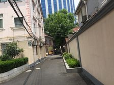 出门就是愚园路4米73面宽层高3米一梯两户南北通
