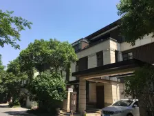 嘉定西轻轨站400米 联排别墅带花园产权车位 满五税少诚心卖
