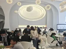 九颂山河精装好楼层 房东诚心出售