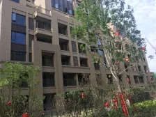 6层洋房公摊小,户型方正大四房,视野好