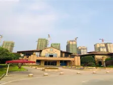 奥园毛坯三房带一个车位,小区环境好,小区配套成熟。