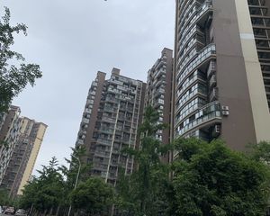霏红榭2室2厅东南