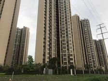 龙光玖龙府4室2厅西南