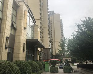 小区地理位置,楼栋,楼层都好,采光充足