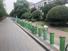 双拼大别野,采光好位置幽静前后开阔三层,带花园!