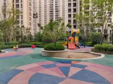 国龙绿城怡园 大四房 中间楼层 4个阳台,三开间朝南