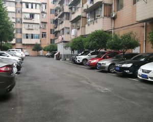 白鹤庭院3室2厅东南