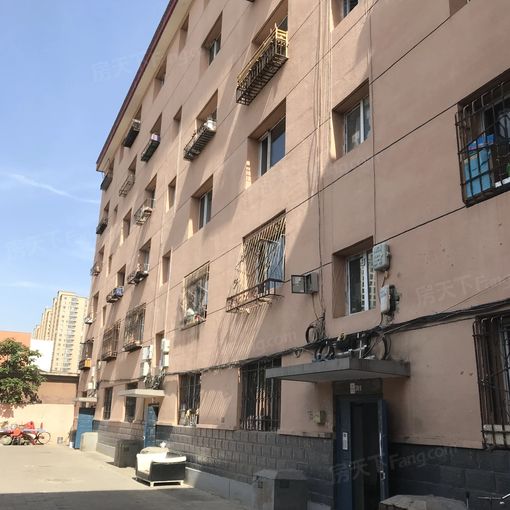 城建宿舍2室1厅1卫南北朝向950.00元/月出租