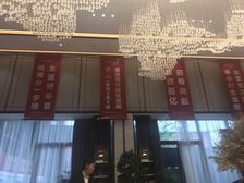 美的花湾城户型方正,采光好装修好,环镜优美周边匹套完善,,出行方便