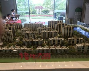 连接上海轻轨,两室一厅毛坯电梯洋房