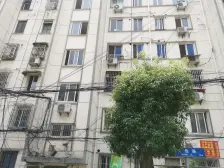 成熟社区,生活便利,此房户型方正,采光充足。