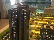 朝小区中庭,交通便利,价格可以谈