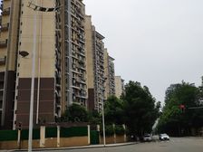 彩叠园1A期4室1厅南