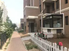 户型规整 三个南向卧室 采光好 南北通透 使用面积大