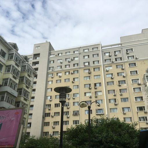 信恒现代城3室1厅1卫南北朝向1750.00元/月出租