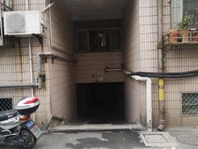 甜爱大楼3室2厅东南