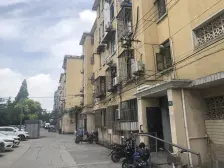 16年房龄,原拆原件的小区,房龄新,采光好,看房方便