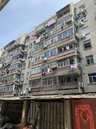浦铁一村