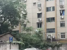 电梯房,两房朝南,交通便利,繁华地段,居家装修,采光充足