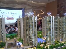 精装3房。交通方便,配齐家私家电,即可入住