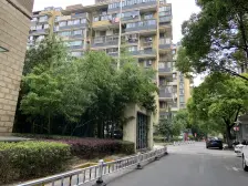 花园旁,电梯洋房,四房,房龄新,得房率高