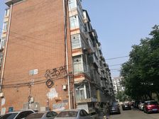 西井特钢楼低楼层,田字格三居室,南北通透