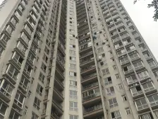 小区安静,此房中高楼层,视野开阔。