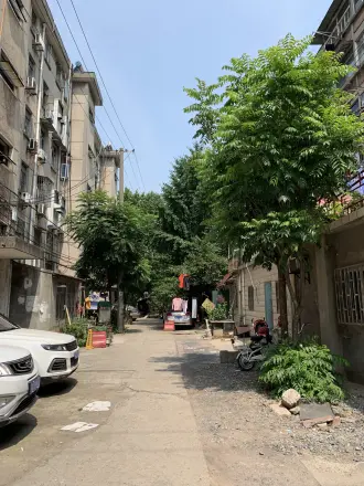 浦铁一村