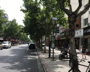 一梯两户,南北通透,闹中取静,简约风格,带车位,随时看房