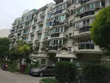 一梯两户,客厅朝南,品质小区,诚意出售