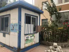 体育场 新华小区 2000年封闭小区,采光好,居家好住所