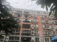 电梯中区飞机户型,全明户型。采光刺眼