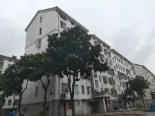 高铁北 玉盘家园三区 出行地帖 小区住户少 配套成熟 房间大