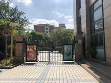 08年商品房地梯口公园旁2梯2户车位宽松通透性好
