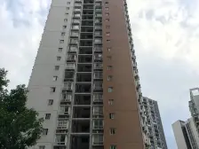 房子保养很好,自住重新装修过,很安静