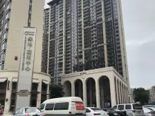 绿地朝阳中心 拎包入住采光好,视野好,诚心出售。