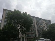 临宝龙带车库车位,04年房子,地铁口200米飞机户型