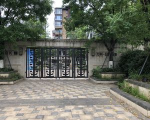 万科公园5号5室2厅东南南