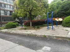 九华南苑,宝龙商圈,带阁楼,业主置换急售,装修清爽