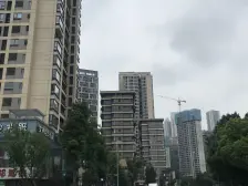 送50平露台花园 价格好谈诚心出售 四房重庆天地化龙桥