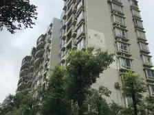 冉家坝 龙山小区四房135万