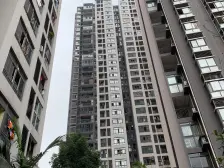 房屋位于石桥铺商圈内,交通便利,享双轻轨