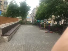 中间楼层,满五,精装修,采光通风好,前后视野棒