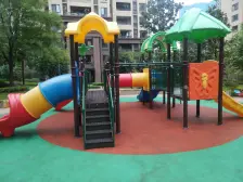 依山郡正2房,视野开阔且安静,近看中庭远看山